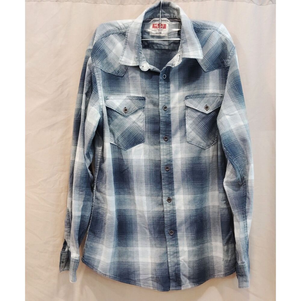 Wrangler Authentics Men’s Blue & Gray Plaid Flannel Button Down – Size Medium